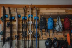 Support Mural Pour Skis Gravity Grabber® -Salomon || Dynafit || Fischer Soldes DSC03018.jpg